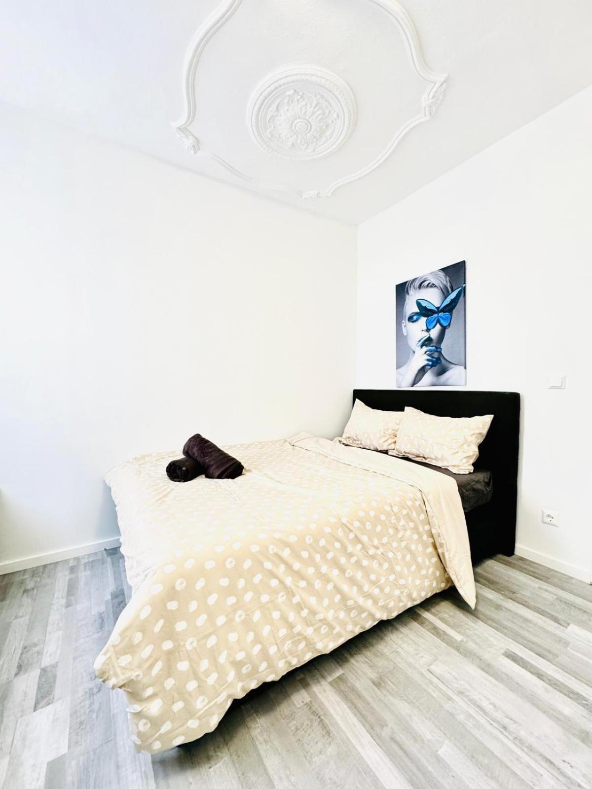 Very Spacious Apartment For Up To 7P With Great Location Wina Bagian luar foto