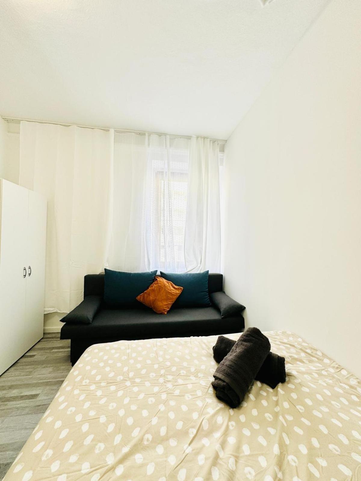 Very Spacious Apartment For Up To 7P With Great Location Wina Bagian luar foto